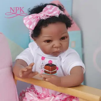 NPK 55CM Afro-Amerikai lány puha test, 100% - ban kézzel készített részletes festmény gyűjtemény művészeti baba reborn baba
