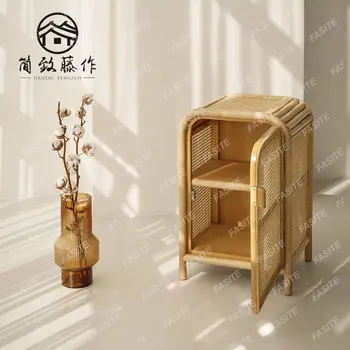 A nád-teszi fel Japán stílusú ágy mellett Szerződött, valamint a kortárs mini igazi rattan tároló szekrény Bárka szélére